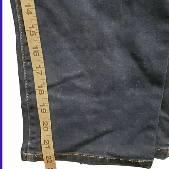 Bandolino Selene Capri Jeans - Picture 4 of 6